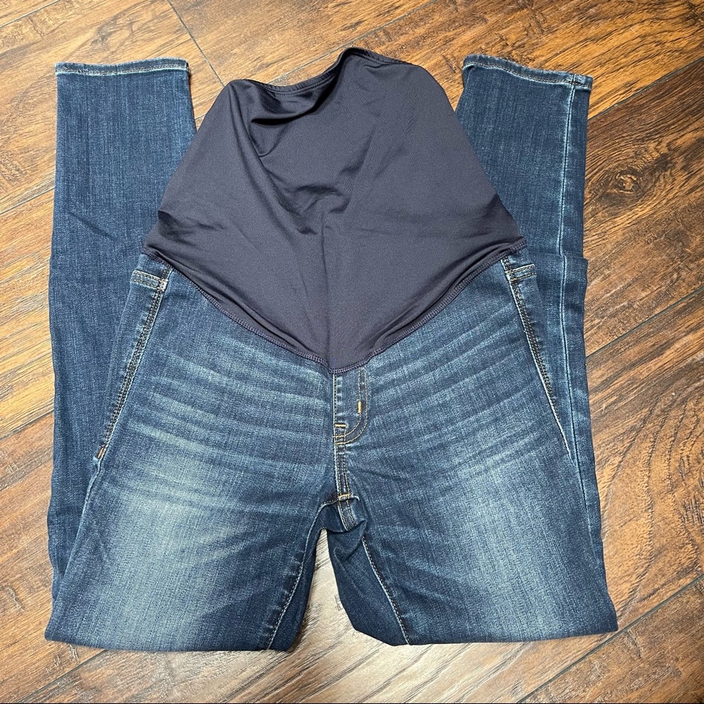 Madewell Maternity Over-the-Belly Skinny Jeans in Danny Wash - Picture 5 of 7